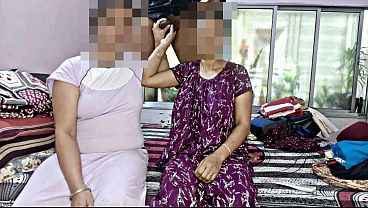 बंगाली भाभियों का पहला xxxx थ्रीसम सेक्स ZOMATO डिलीवरी बॉय के साथ